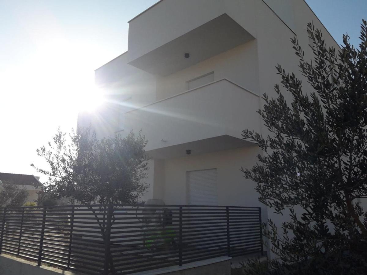 Apartman Sandra Vodice Eksteriør bilde