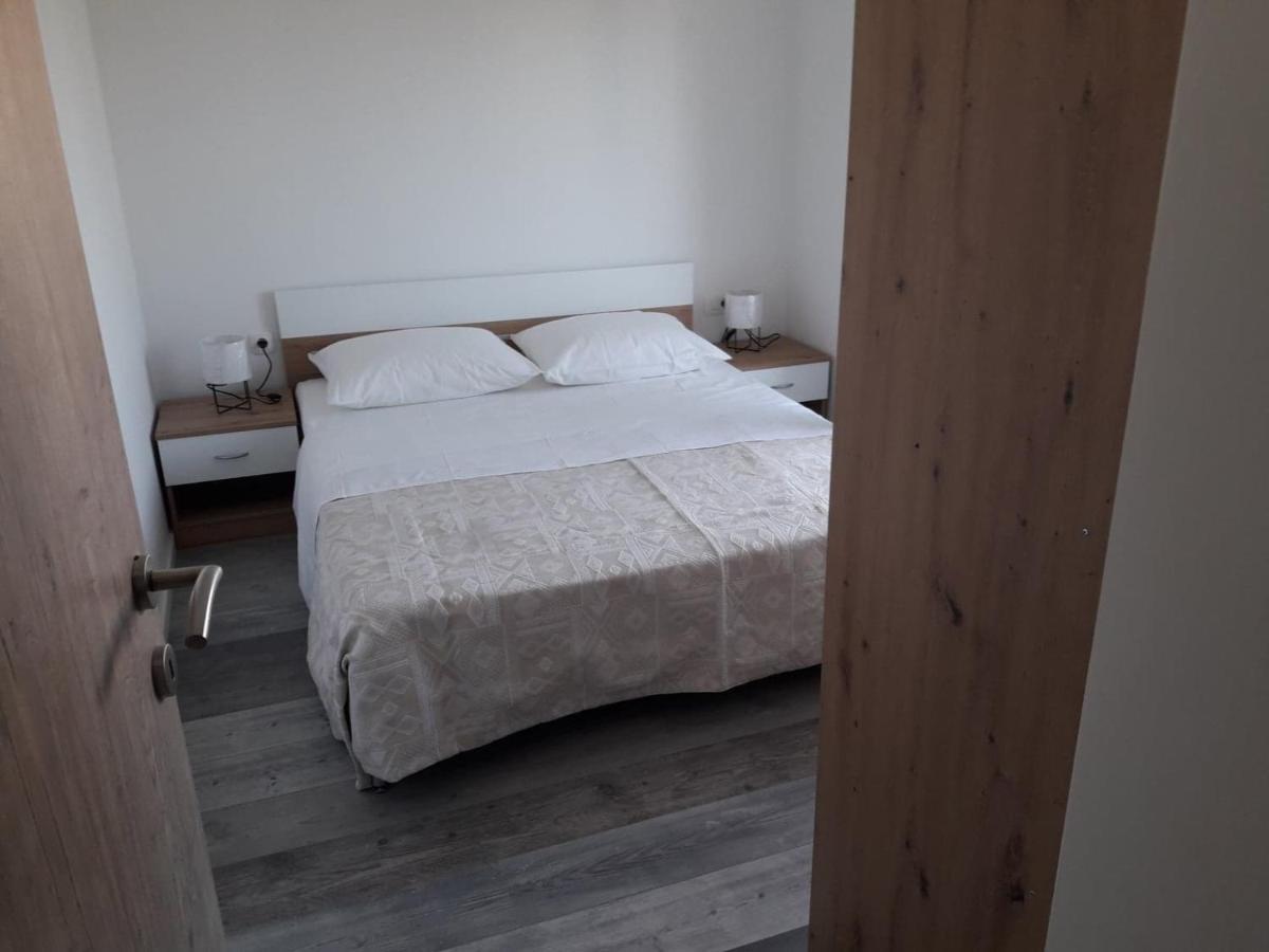 Apartman Sandra Vodice Eksteriør bilde